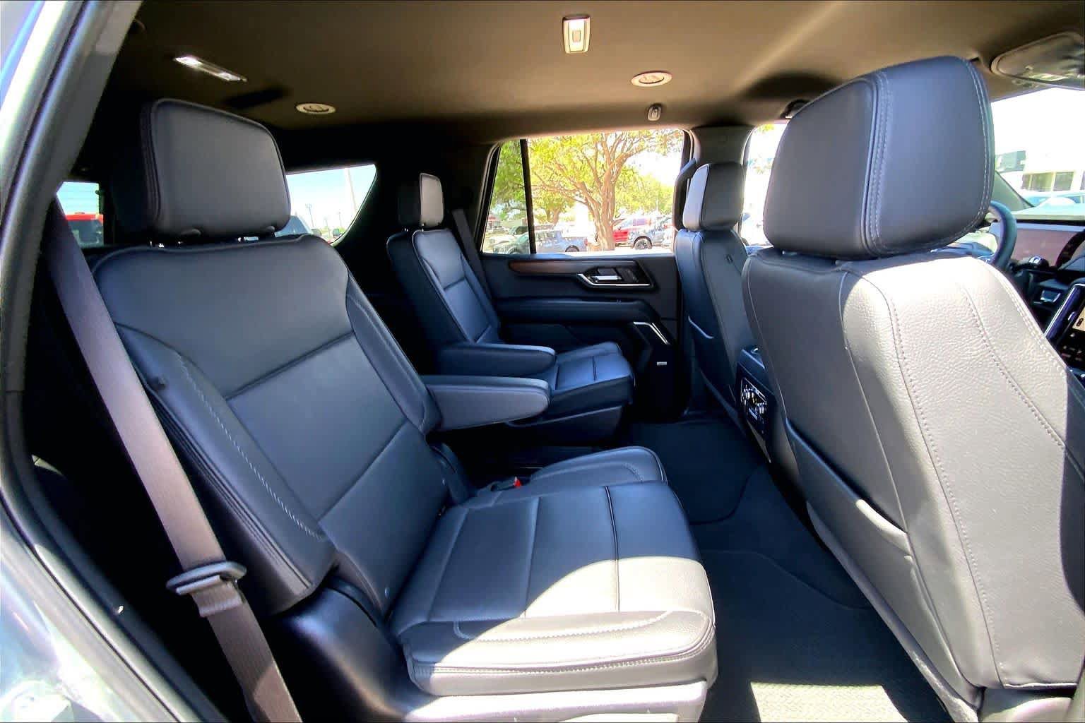 Used 2025 GMC Yukon Denali AWD/4WD image 20