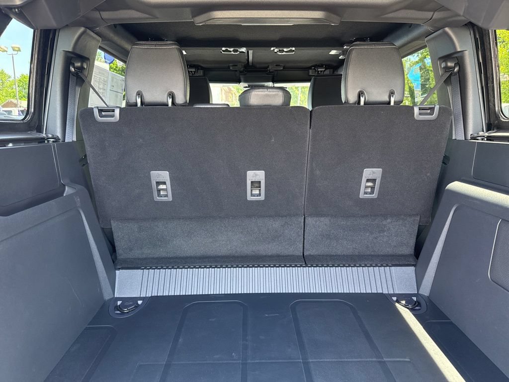Certified 2025 Ford Bronco Badlands w/ Sasquatch Package AWD/4WD image 13