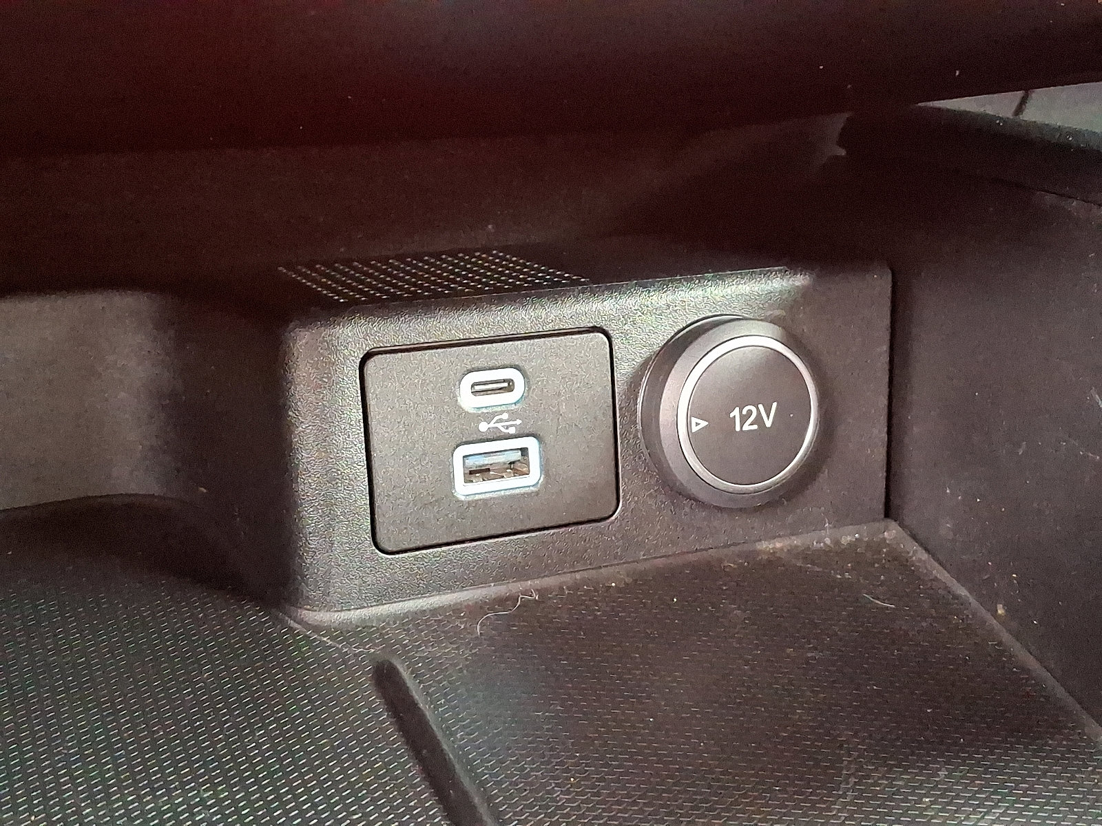 Certified 2020 Ford Escape SE image 34