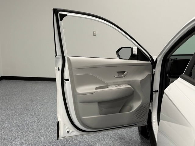 Used 2024 Hyundai Kona SEL AWD/4WD image 13