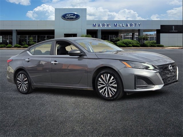 Used 2024 Nissan Altima 2.5 SV image 7