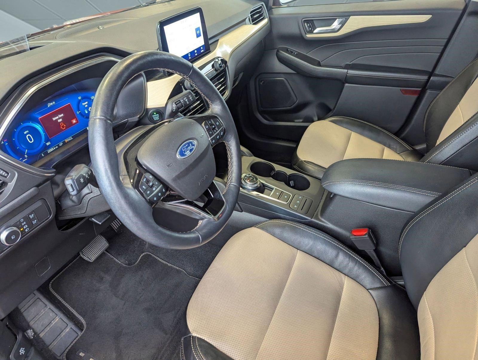 Certified 2021 Ford Escape Titanium w/ Titanium Elite Package image 9