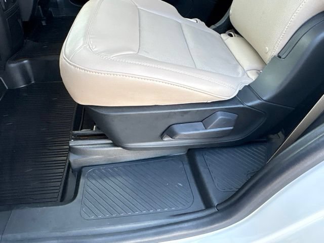 Certified 2023 Ford Explorer XLT w/ Equipment Group 202A RWD image 18