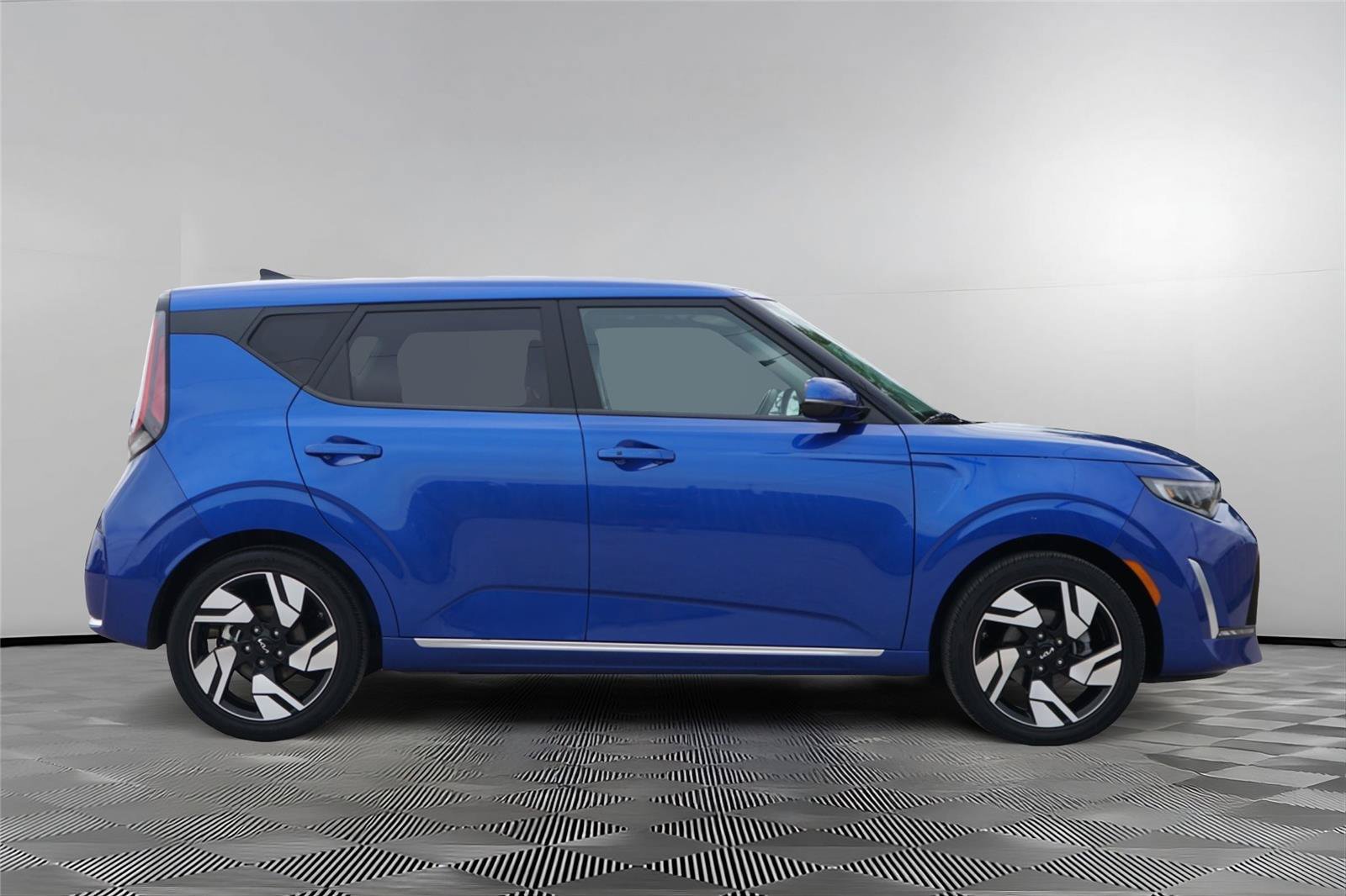 Used 2024 Kia Soul GT-Line w/ Option Group 020 FWD image 4