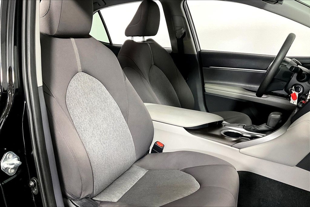 Used 2023 Toyota Camry LE FWD image 7