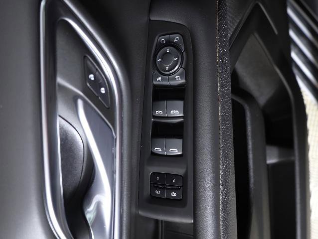 Used 2022 GMC Yukon XL AT4 w/ Technology Package image 22