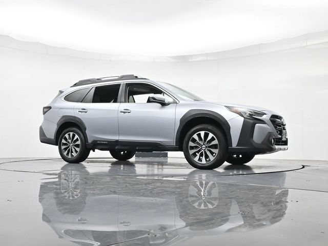 Used 2025 Subaru Outback Touring AWD/4WD image 37