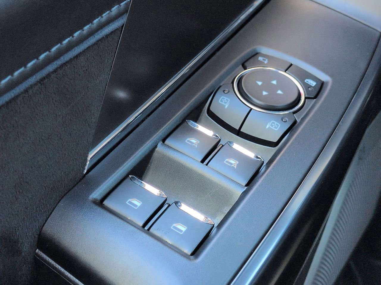 Certified 2025 Ford F150 Platinum w/ Equipment Group 702A High image 24