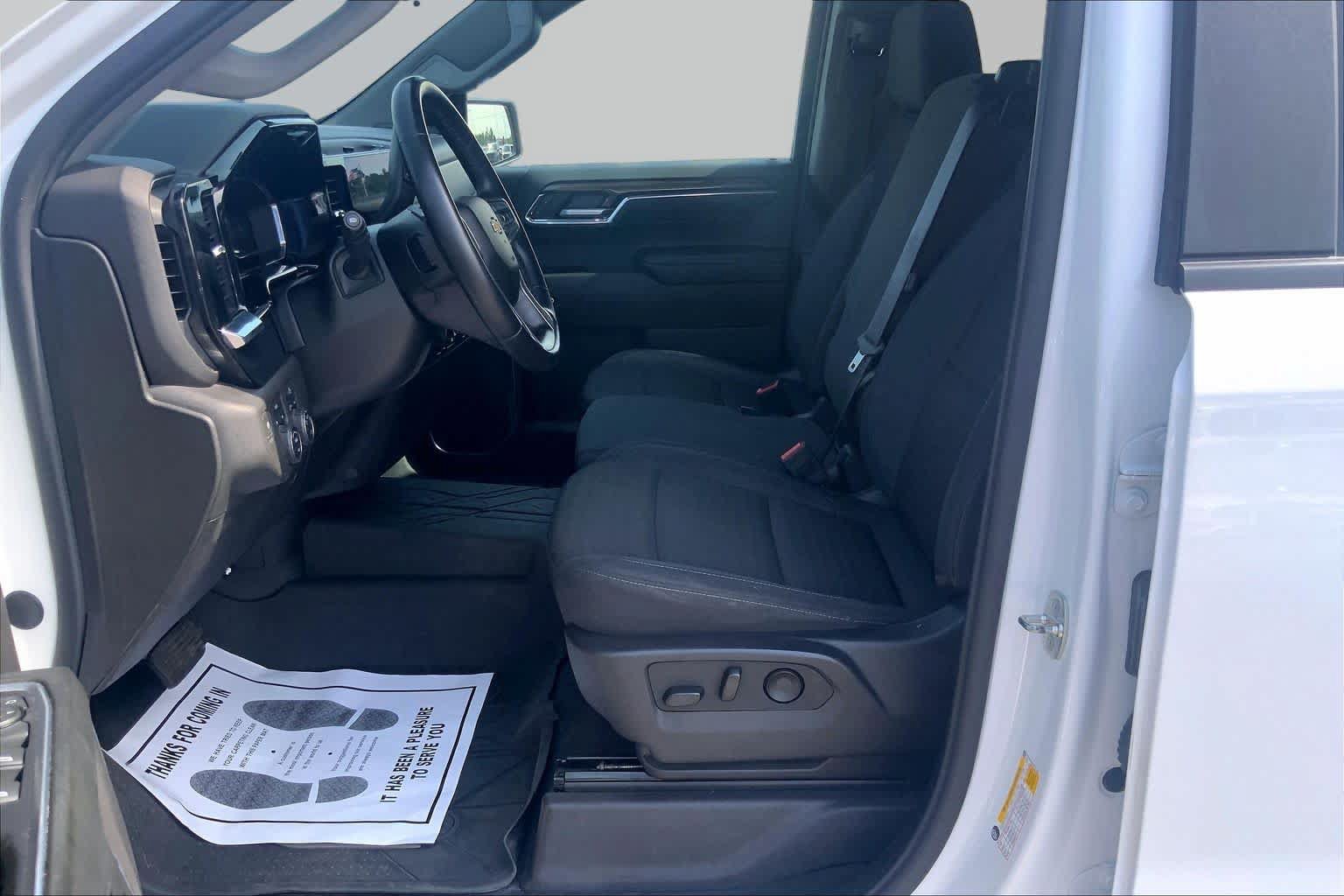 Used 2024 Chevrolet Silverado 1500 LT w/ Protection Package AWD/4WD image 8