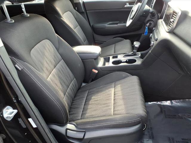 Used 2020 Kia Sportage LX image 17