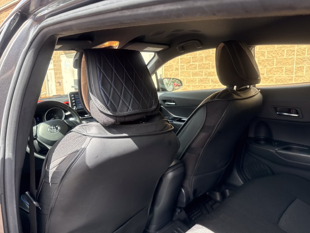 Used 2019 Toyota C-HR XLE FWD image 22