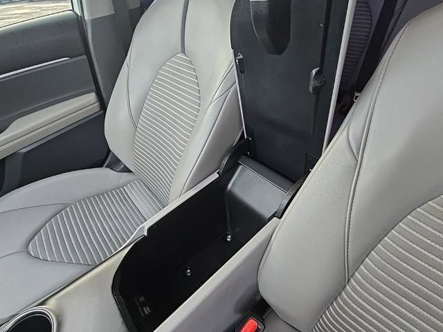 Used 2021 Toyota Camry SE image 19