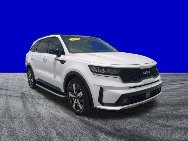 Used 2022 Kia Sorento EX w/ Panoramic Sunroof Package FWD image 2