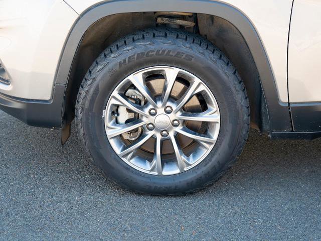 Used 2021 Jeep Cherokee Latitude Lux w/ Comfort/Convenience Group image 14