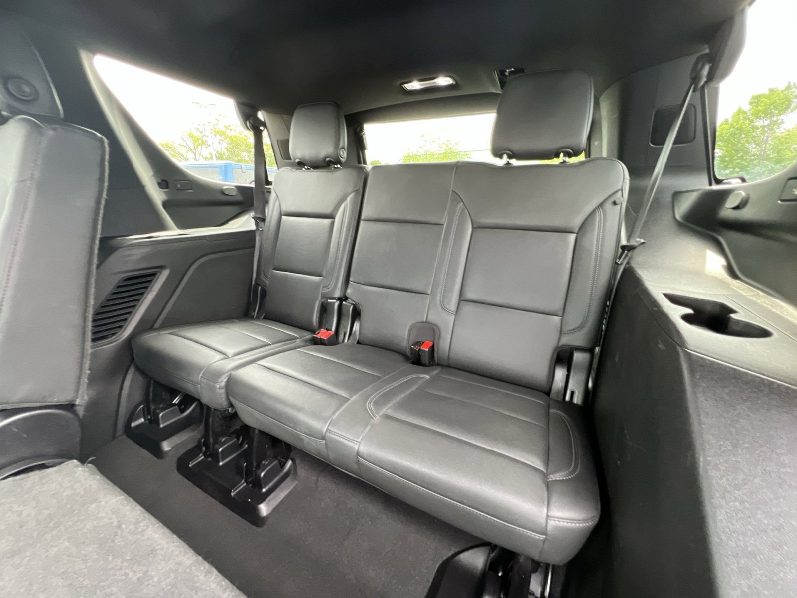Used 2024 Chevrolet Tahoe LT AWD/4WD image 33