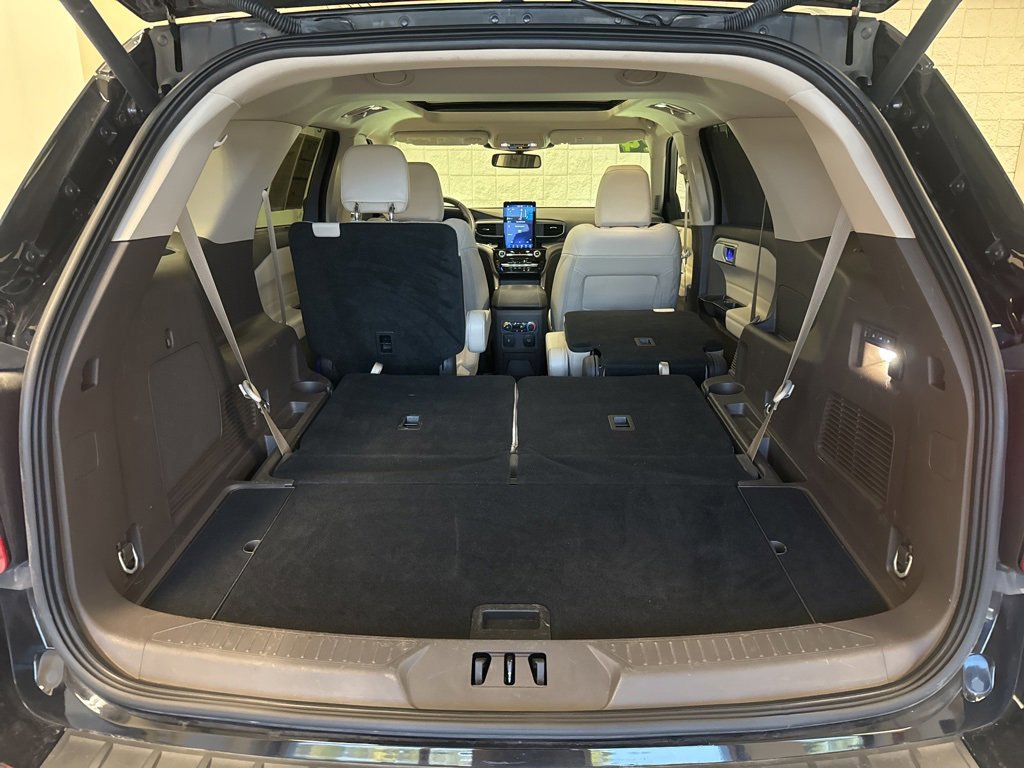 Certified 2024 Ford Explorer Platinum w/ Technology Package image 45