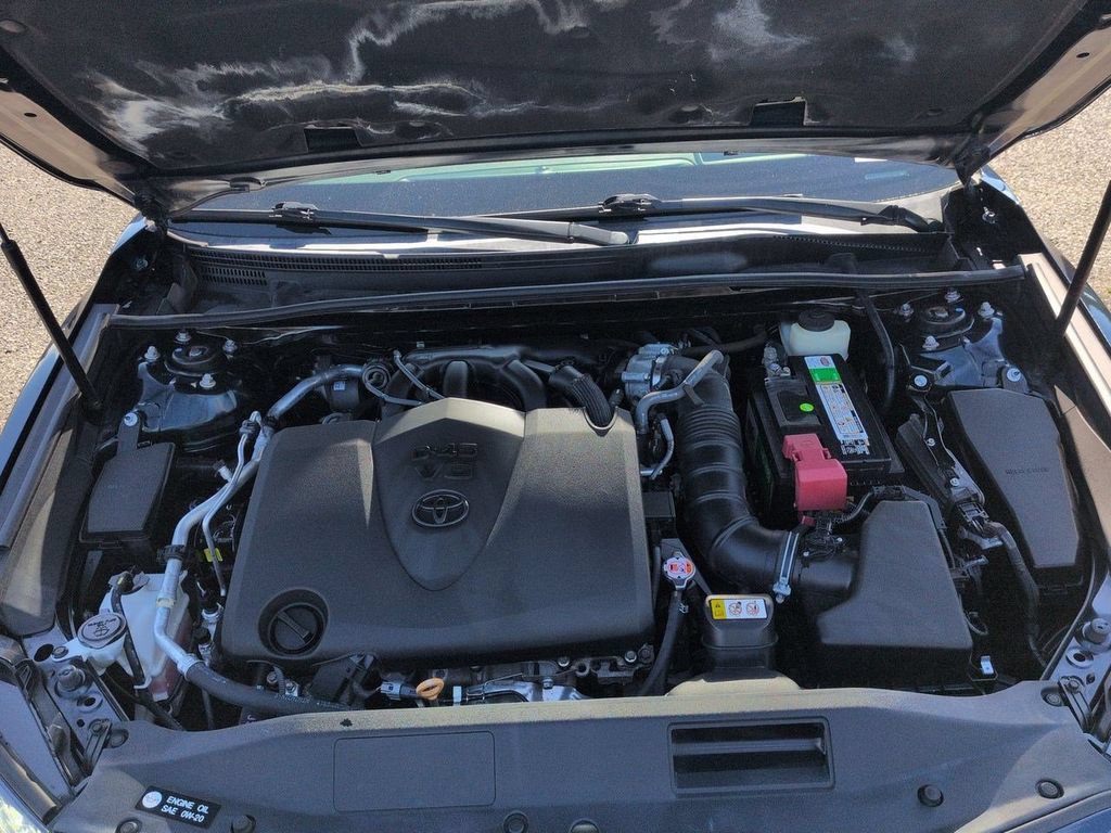 Used 2018 Toyota Camry XSE FWD image 29