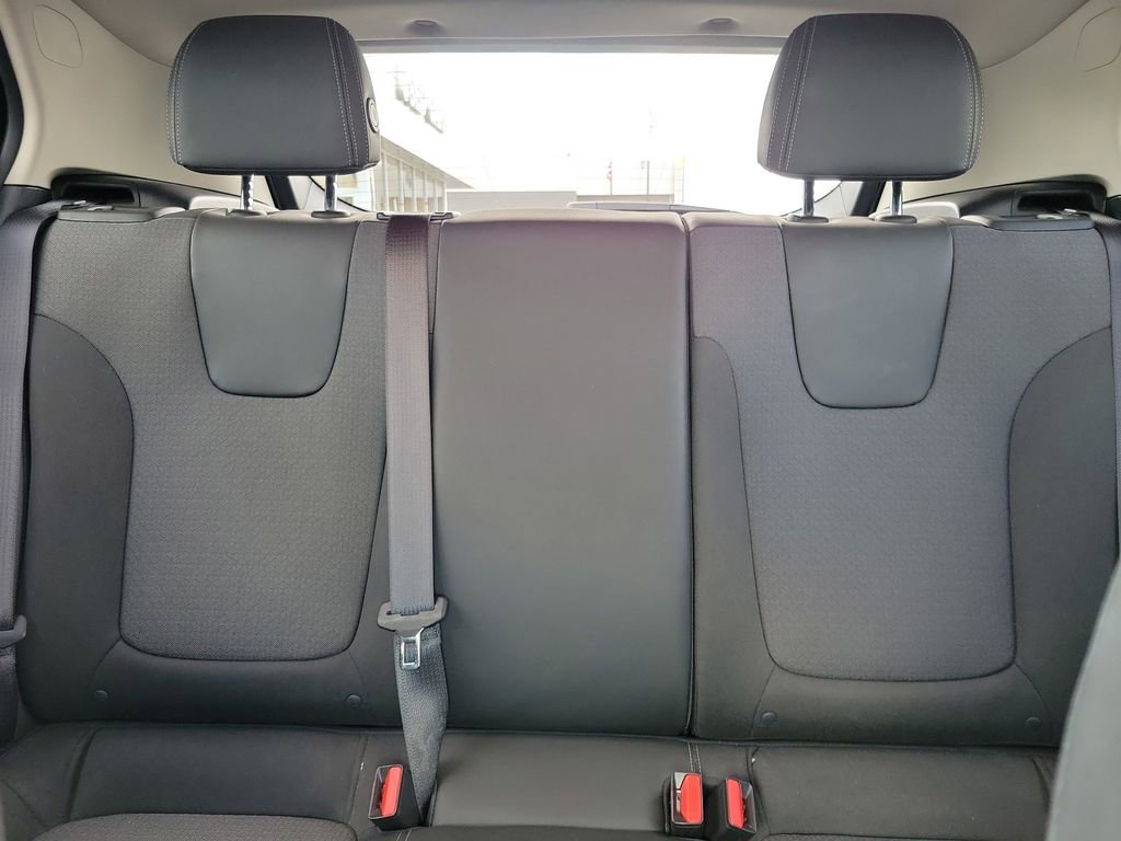 Used 2025 Buick Encore GX Preferred FWD image 17