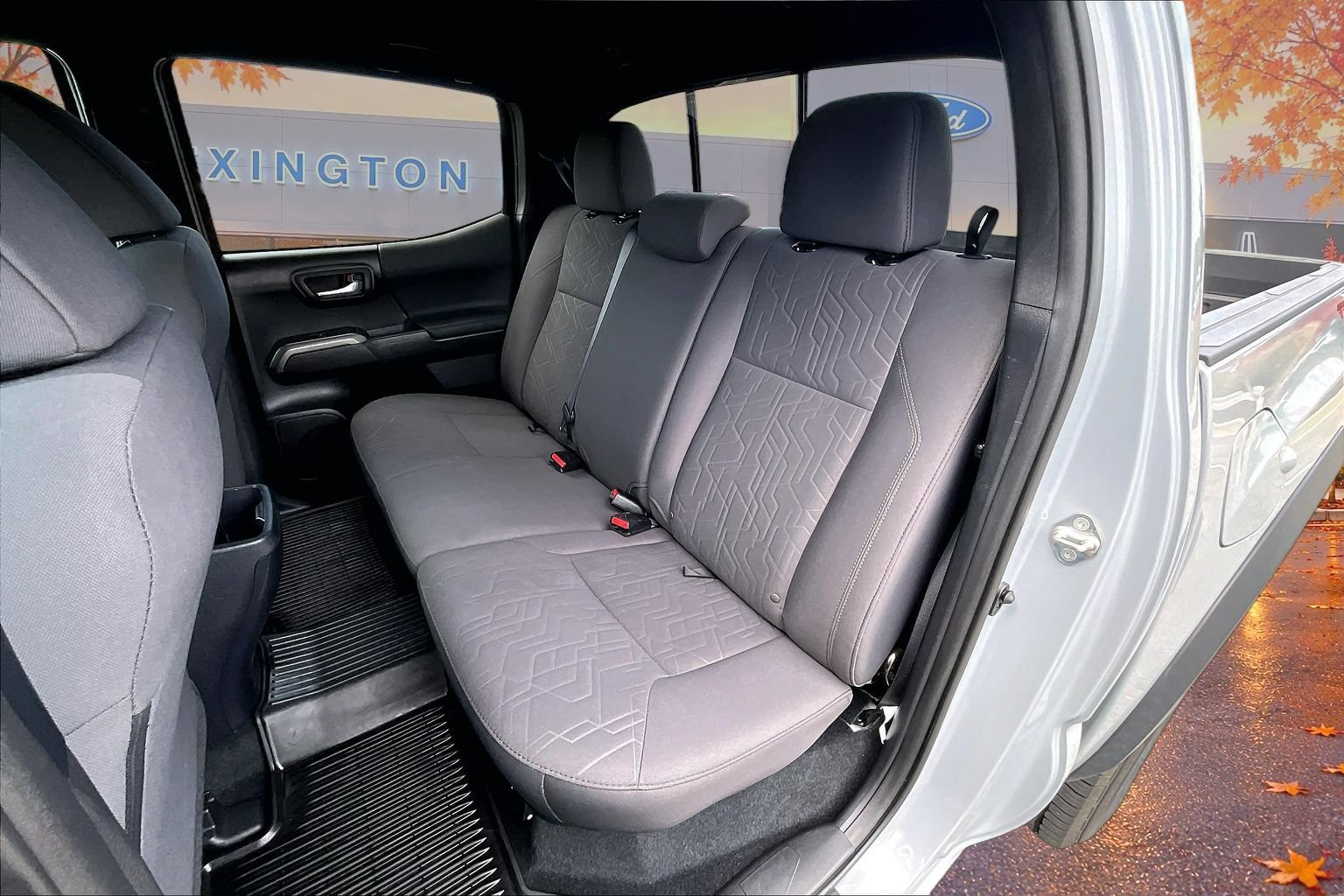 Used 2019 Toyota Tacoma TRD Off-Road AWD/4WD image 23