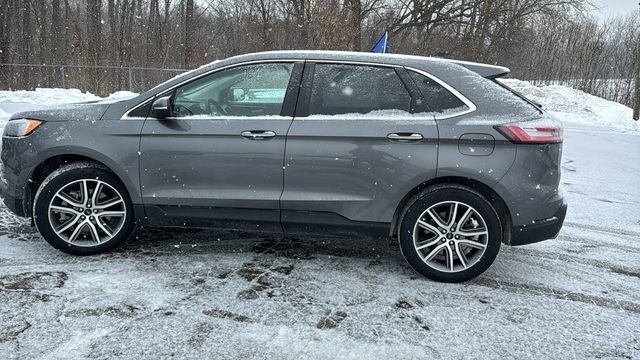 Certified 2023 Ford Edge Titanium w/ Class II Trailer Tow Package image 2