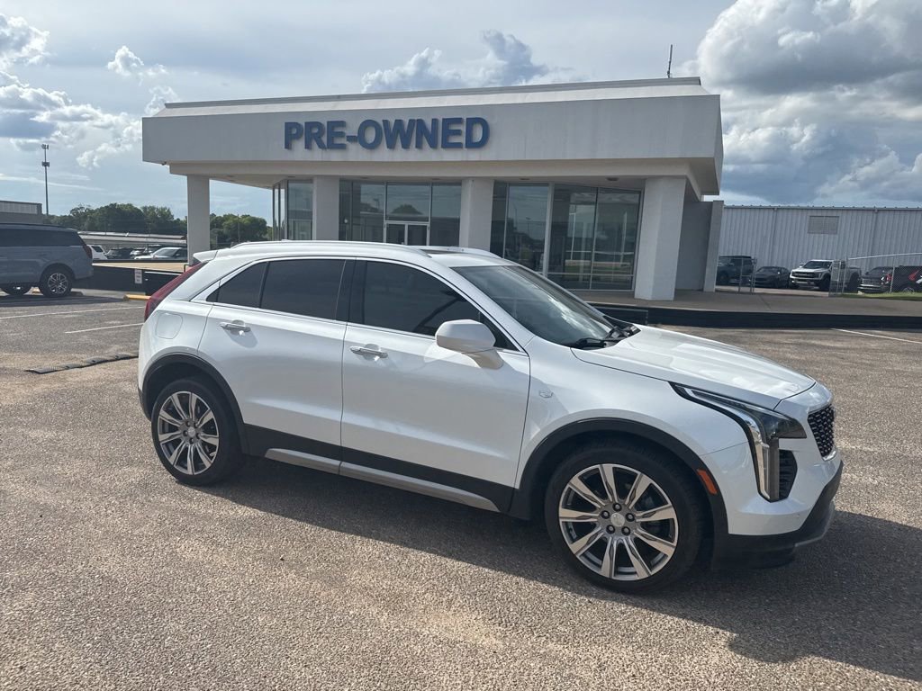 Used 2019 Cadillac XT4 Premium Luxury w/ Driver Assist Package FWD image 17