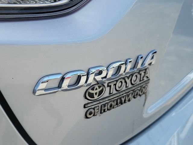 Used 2025 Toyota Corolla LE FWD image 6