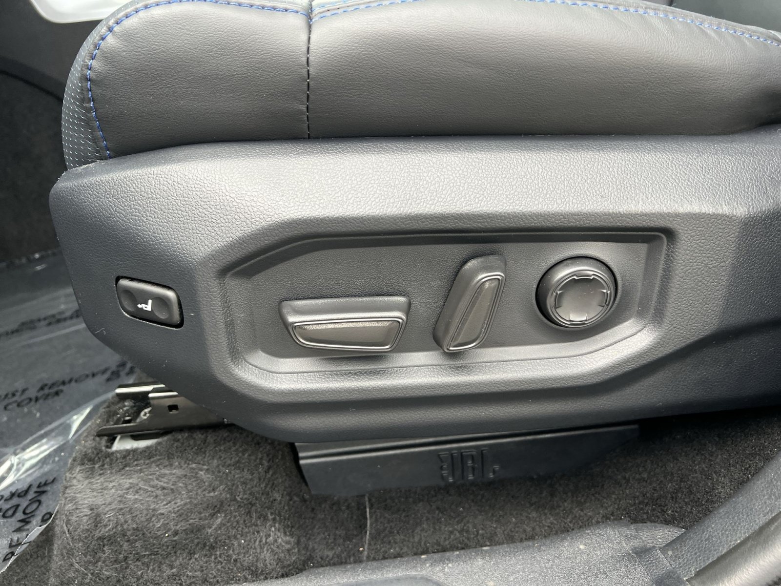 Used 2025 Toyota Tundra Platinum AWD/4WD image 14