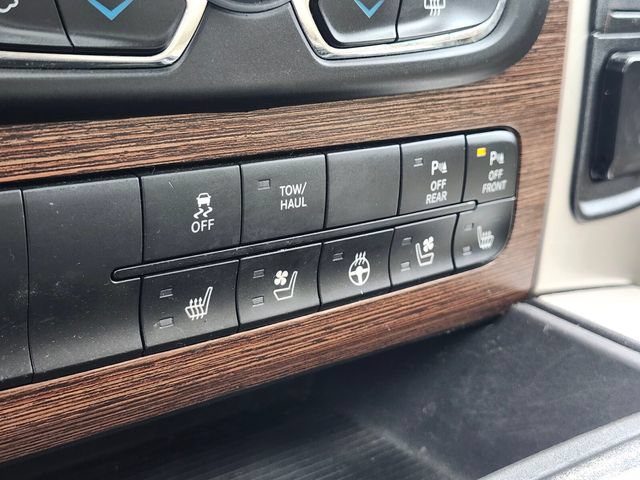 Used 2017 RAM 1500 Laramie w/ Convenience Group AWD/4WD image 26