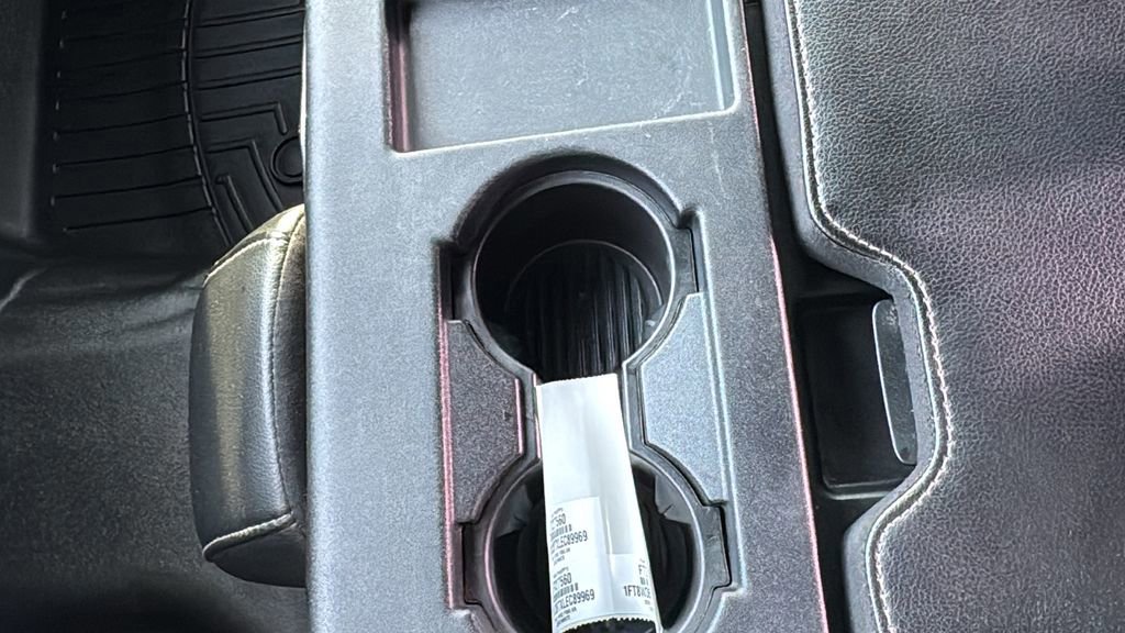 Certified 2020 Ford F350 Lariat w/ Lariat Ultimate Package AWD/4WD image 18