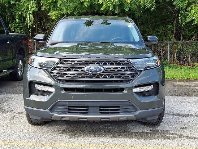 Certified 2022 Ford Explorer XLT w/ Equipment Group 202A AWD/4WD image 2