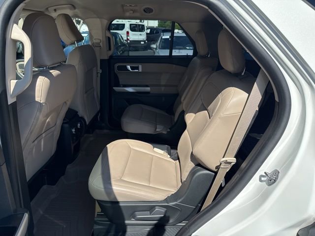 Certified 2021 Ford Explorer XLT w/ Equipment Group 202A RWD image 15