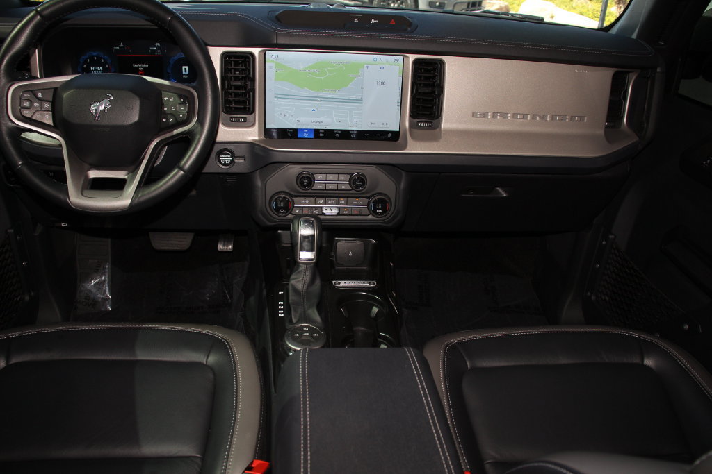 Certified 2025 Ford Bronco Outer Banks AWD/4WD image 19