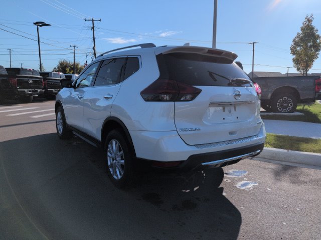 Used 2018 Nissan Rogue SV AWD/4WD image 3