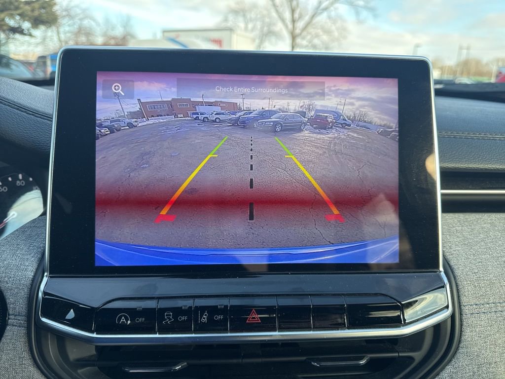 Used 2023 Jeep Compass Latitude w/ Convenience Group image 5