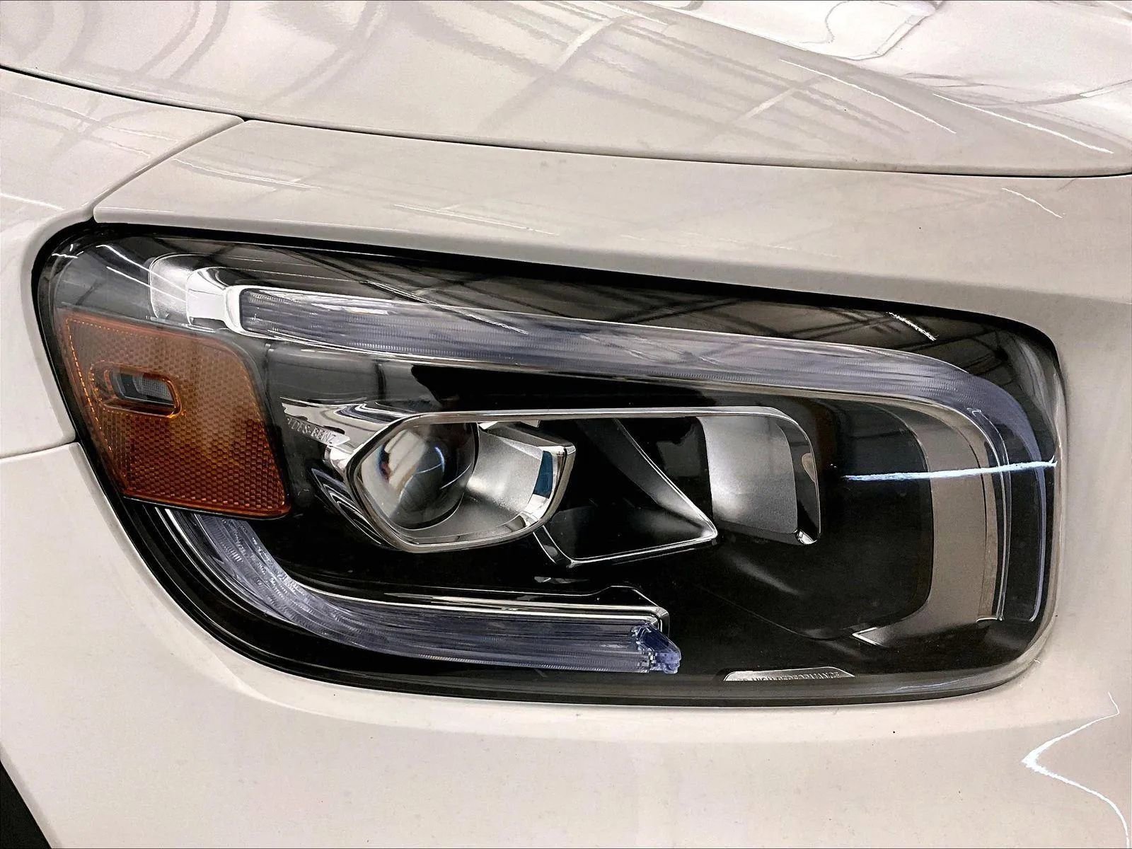 Used 2021 Mercedes-Benz GLB 250 4MATIC image 28