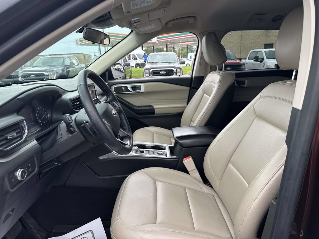 Certified 2020 Ford Explorer XLT w/ Equipment Group 202A AWD/4WD image 10