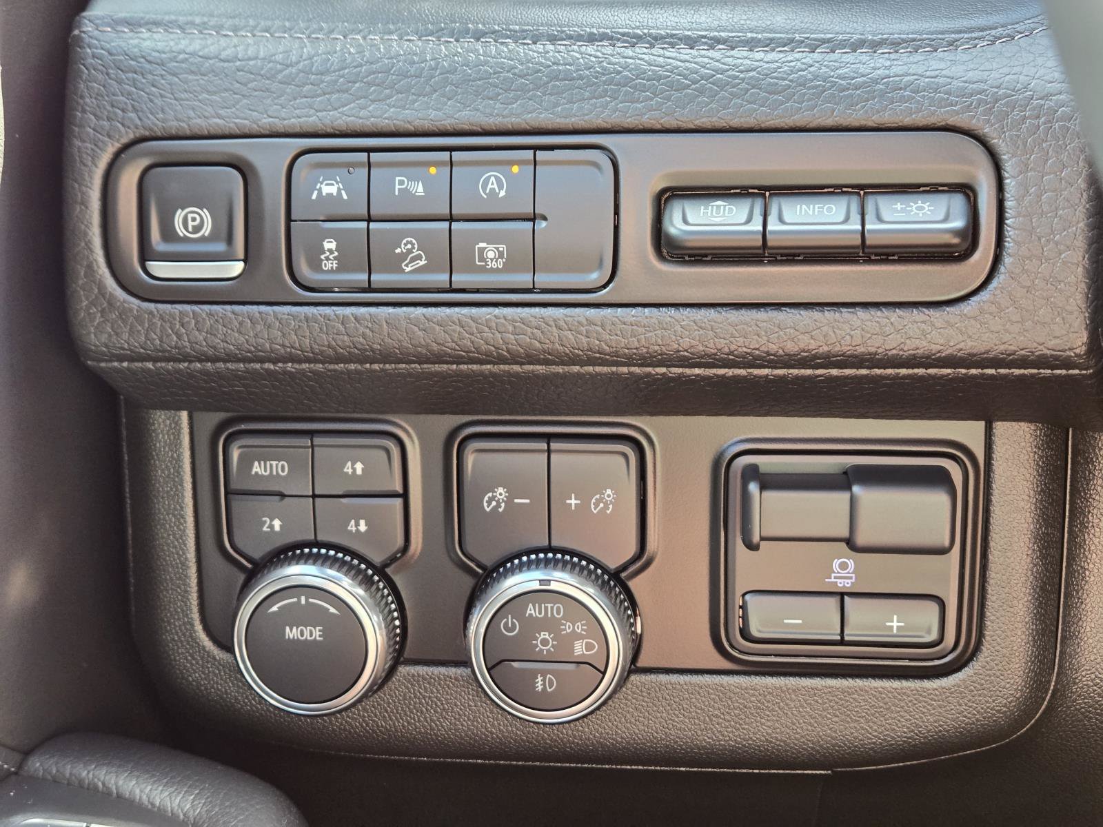 Used 2024 GMC Yukon XL Denali w/ Max Trailering Package AWD/4WD image 25