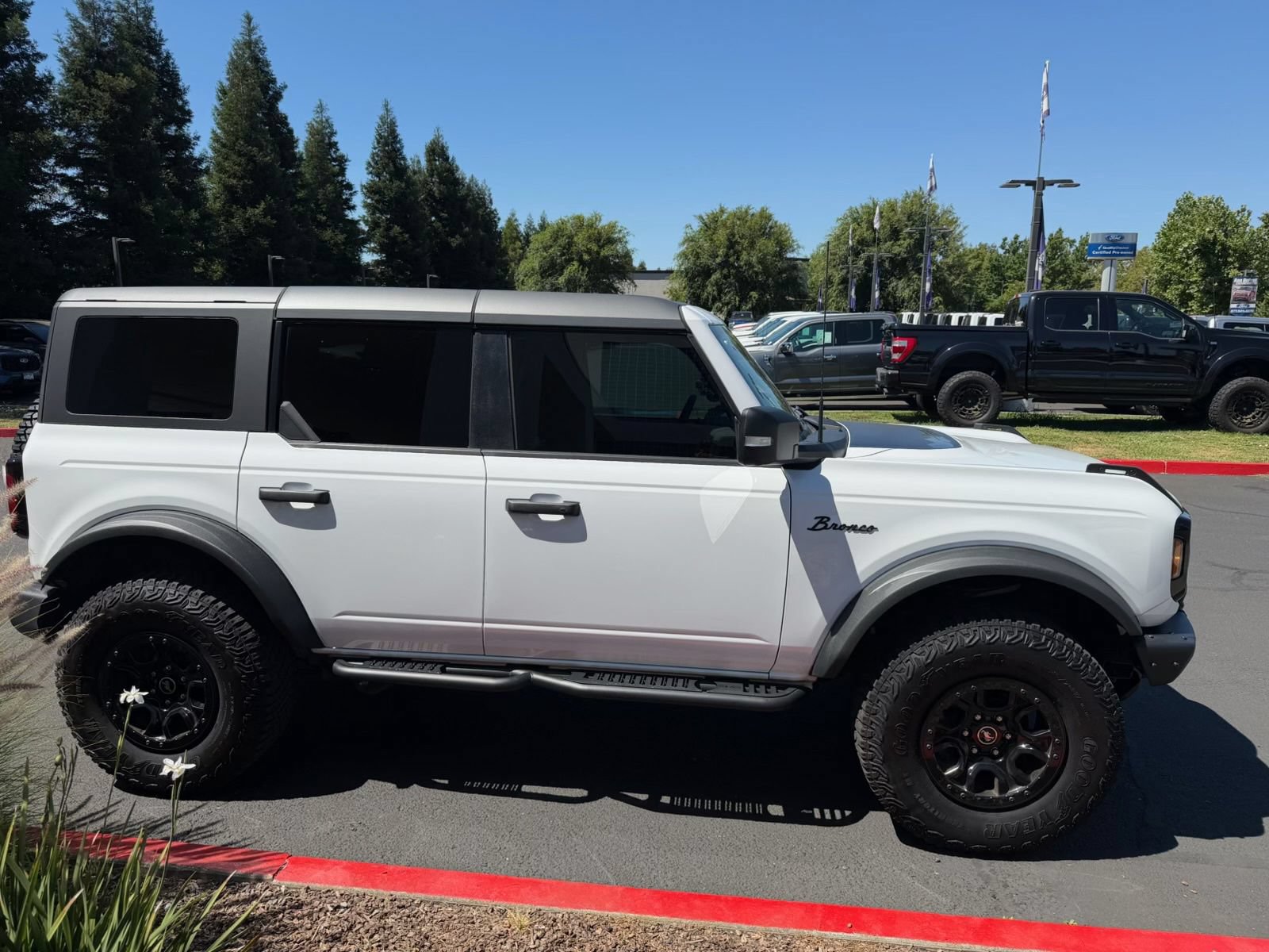 Certified 2023 Ford Bronco Wildtrak AWD/4WD image 5