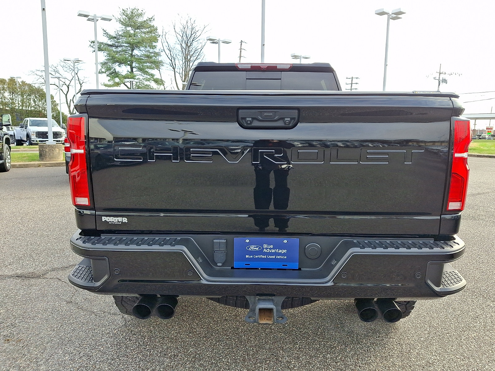 Used 2024 Chevrolet Silverado 2500 ZR2 w/ Snow Plow Prep/Camper Package image 9