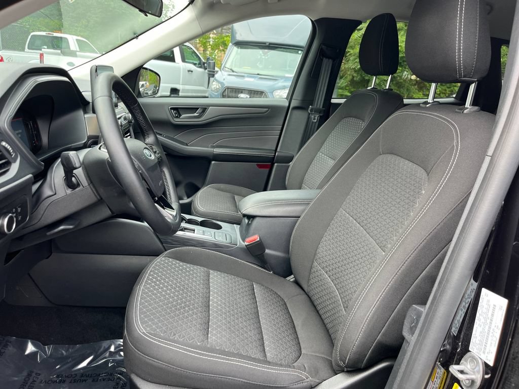 Certified 2023 Ford Escape Active AWD/4WD image 9