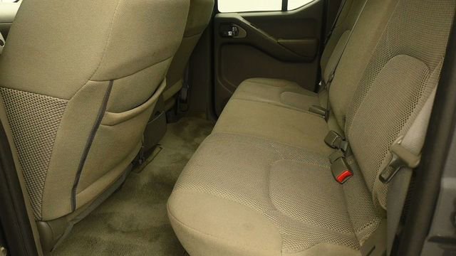 Used 2018 Nissan Frontier SV AWD/4WD image 11