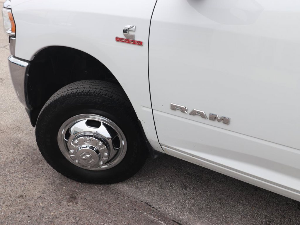Used 2024 RAM 3500 SLT w/ Quick Order Package 2YG SLT AWD/4WD image 3