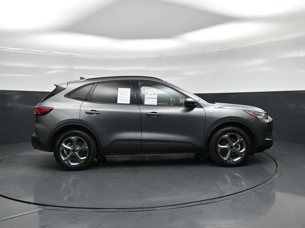 Certified 2025 Ford Escape ST-Line w/ Tech Pack #1 FWD image 21