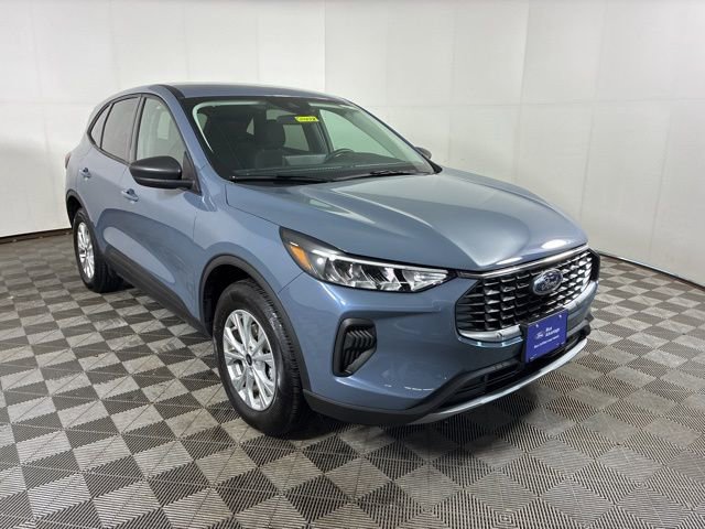 Certified 2025 Ford Escape Active w/ Tech Pack #1 AWD/4WD image 1