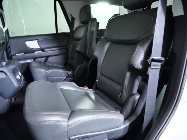 Certified 2025 Ford Expedition Active AWD/4WD image 17