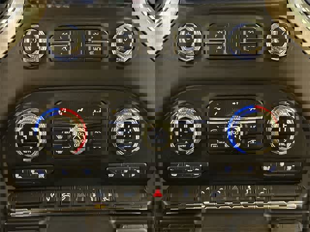 Used 2019 GMC Sierra 1500 SLT w/ SLT Convenience Package image 16