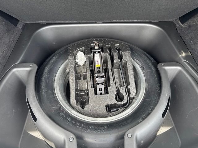 Used 2019 Jeep Grand Cherokee Limited AWD/4WD image 18