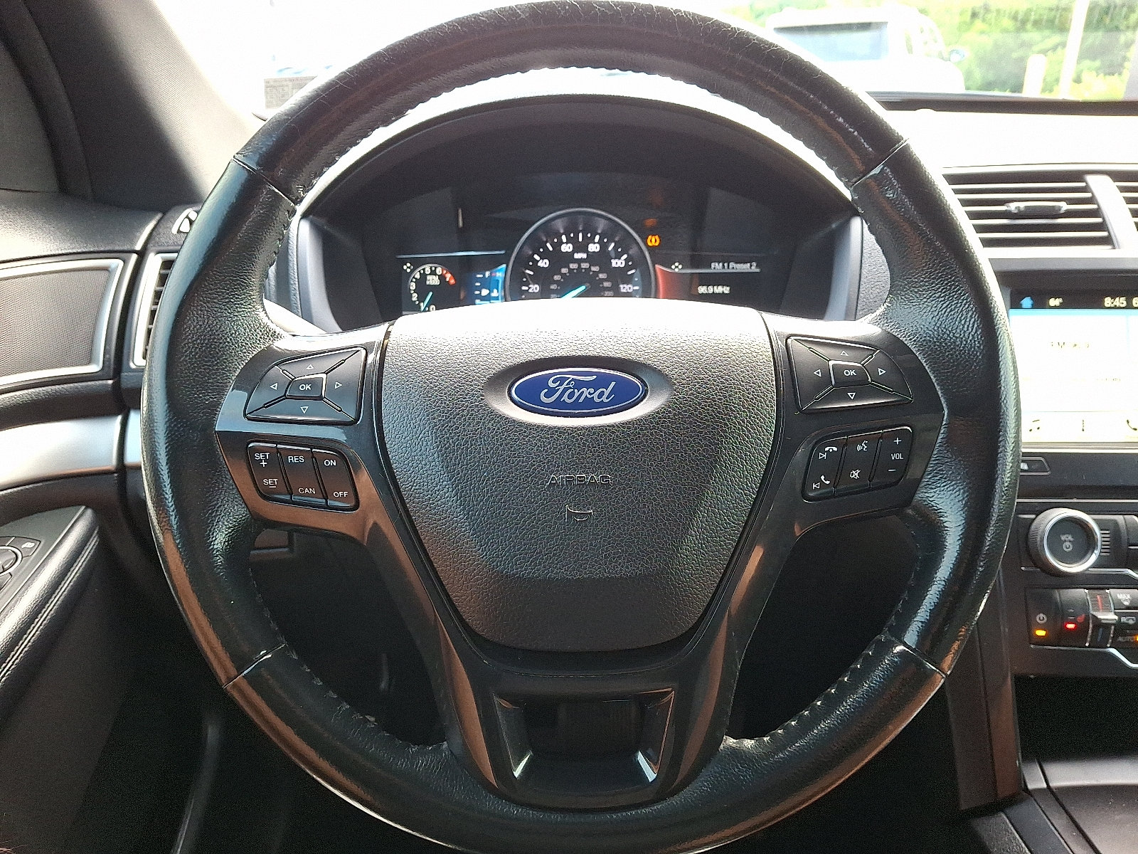 Certified 2017 Ford Explorer XLT w/ Equipment Group 202A AWD/4WD image 19