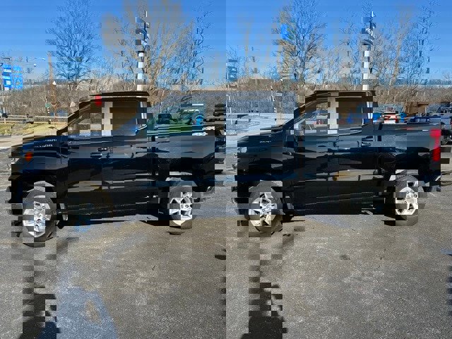 Used 2025 Chevrolet Silverado 1500 LT image 6