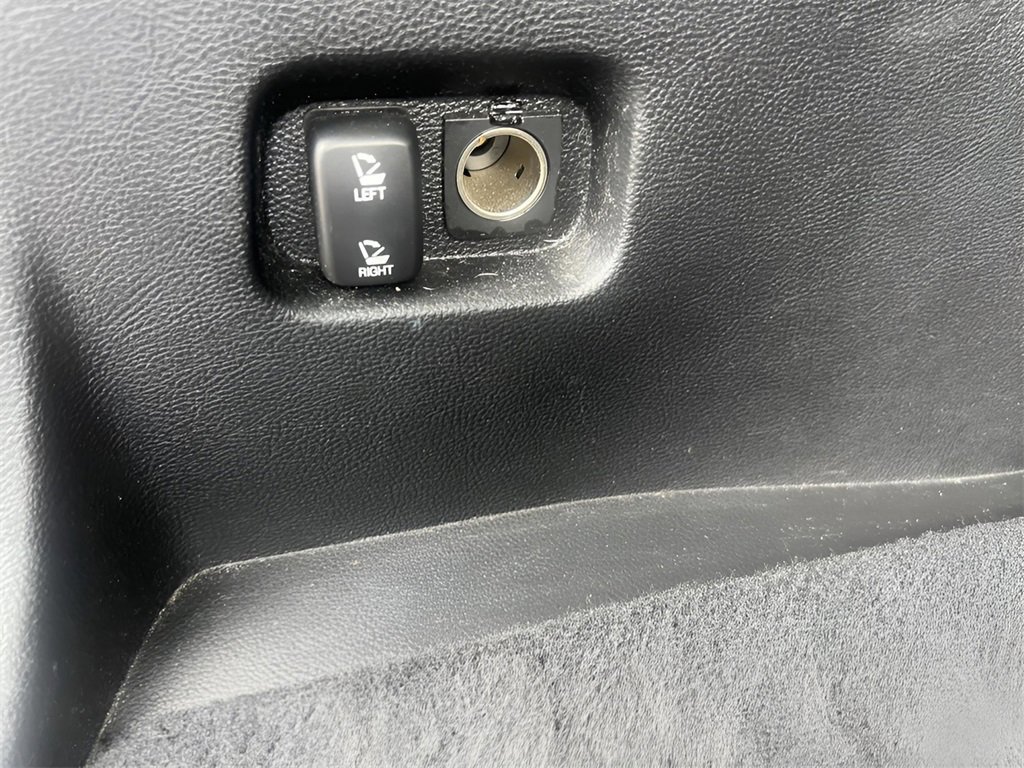 Certified 2016 Ford Edge Titanium w/ Equipment Group 302A image 37